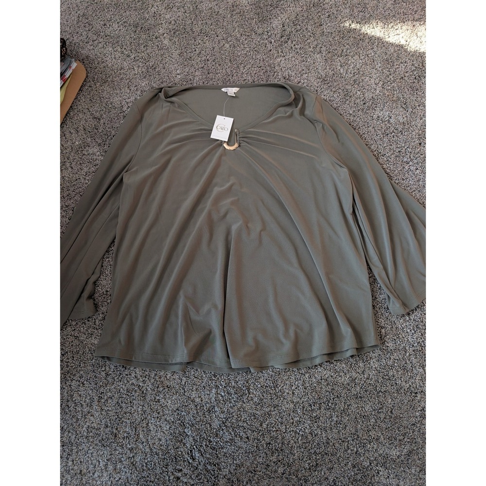 Cato Sea Grass Green V-Neck Top Gold Hardware Detail Plus Size 14/16W‎ NWT